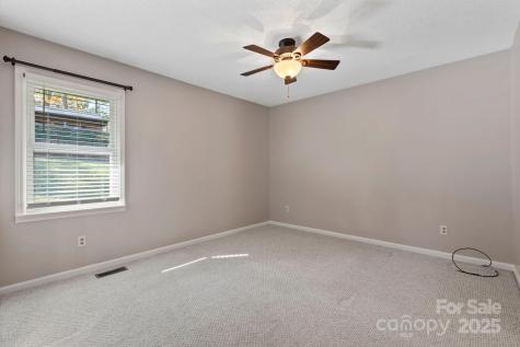 28 Timber Lane Asheville NC 28806