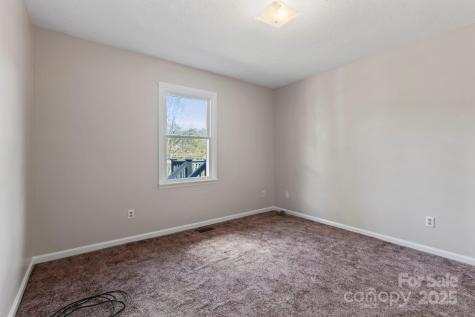 28 Timber Lane Asheville NC 28806