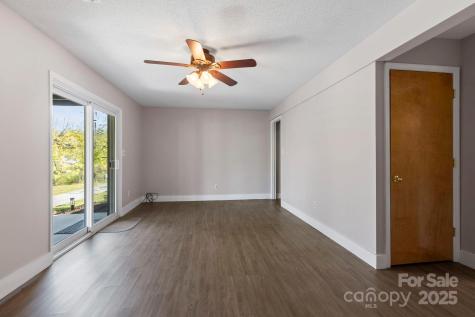 28 Timber Lane Asheville NC 28806