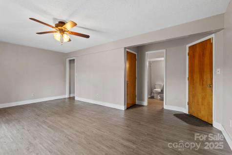 28 Timber Lane Asheville NC 28806