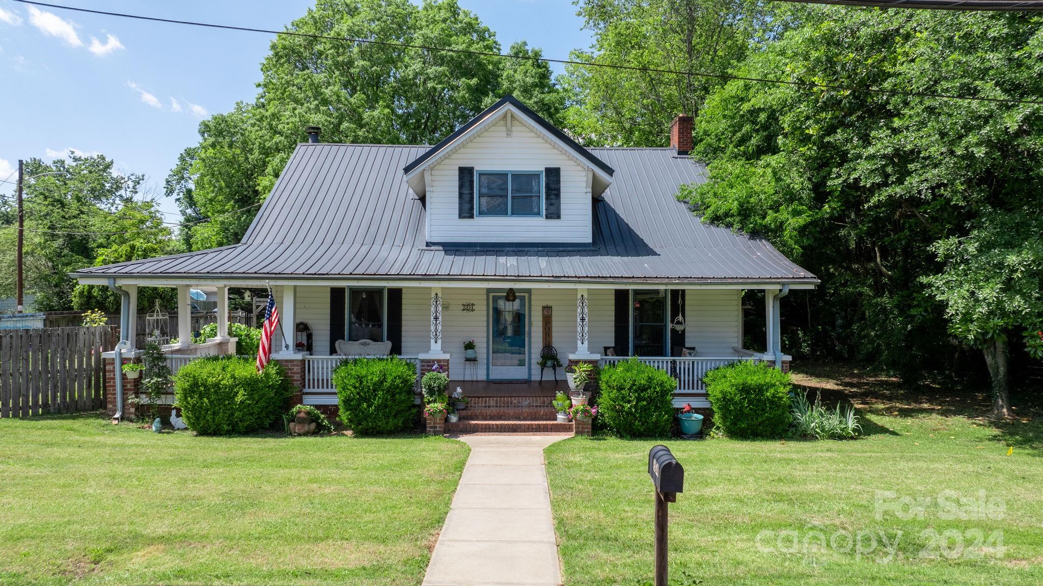 604 E 20th Street Newton NC 28658
