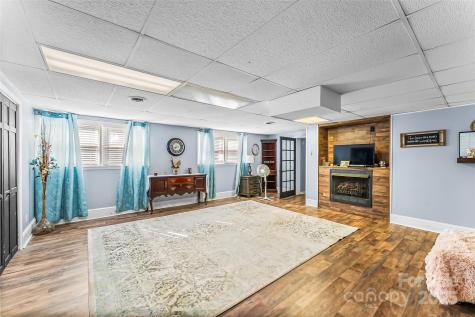 304 Parlier Avenue NE Conover NC 28613