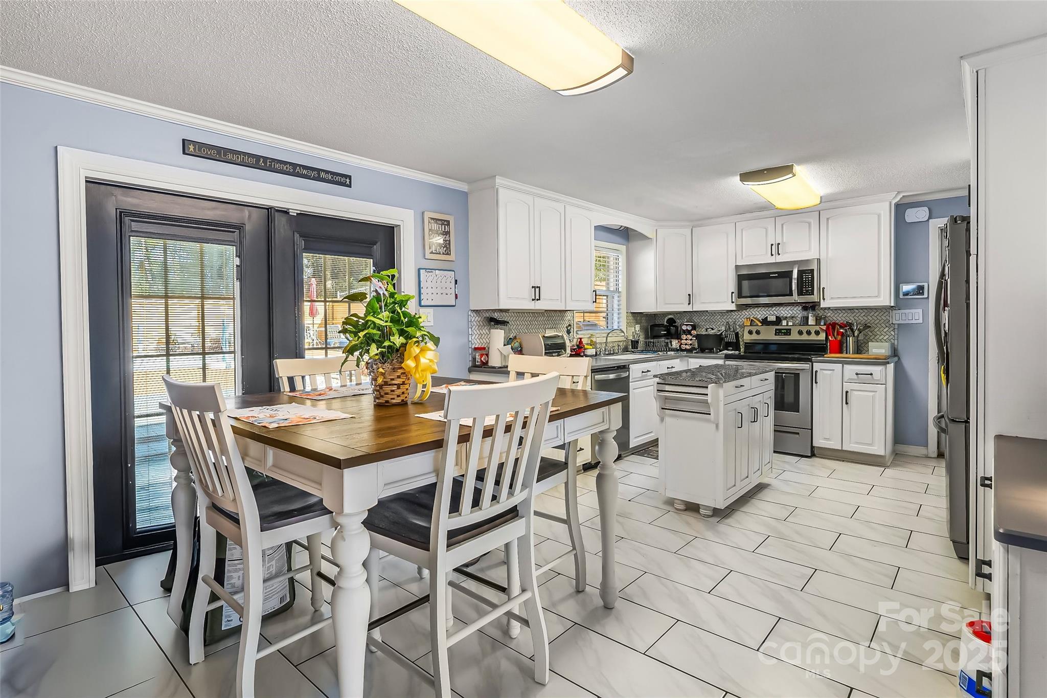 304 Parlier Avenue NE Conover NC 28613