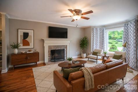 1002 Windsor Drive Asheville NC 28803