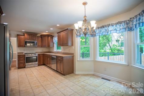 1002 Windsor Drive Asheville NC 28803