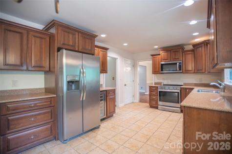 1002 Windsor Drive Asheville NC 28803