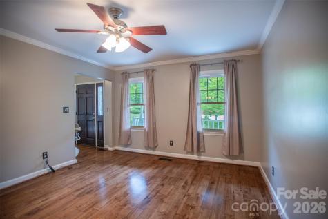 1002 Windsor Drive Asheville NC 28803