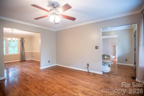 1002 Windsor Drive Asheville NC 28803