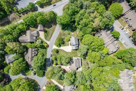 1002 Windsor Drive Asheville NC 28803