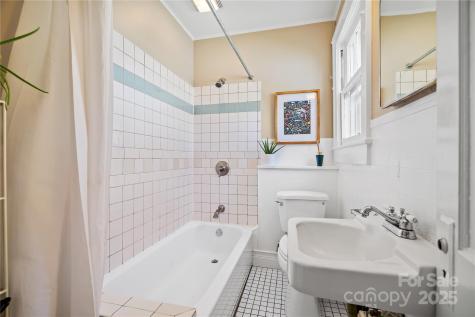 75 Lakewood Drive Asheville NC 28803