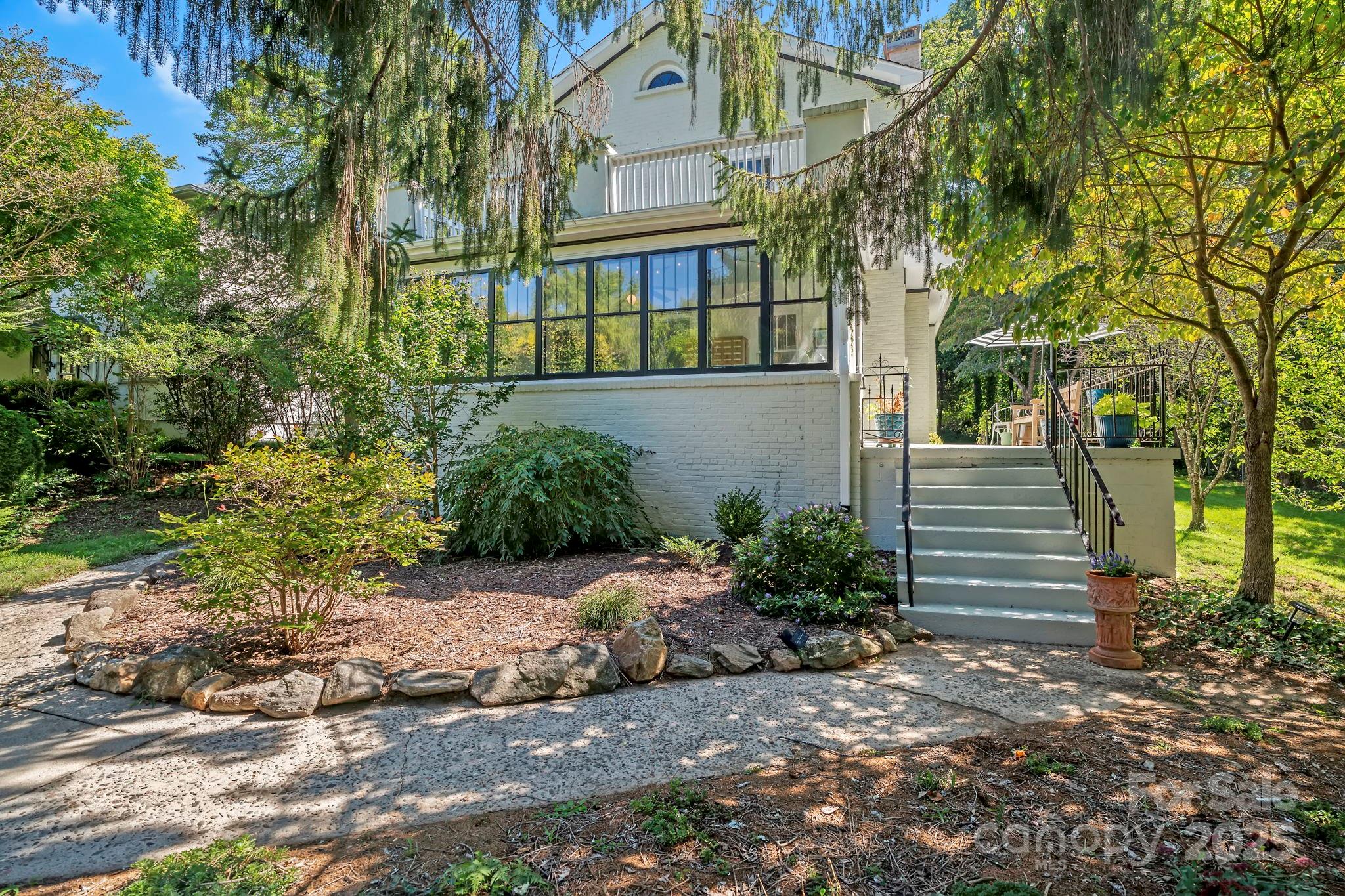 75 Lakewood Drive Asheville NC 28803