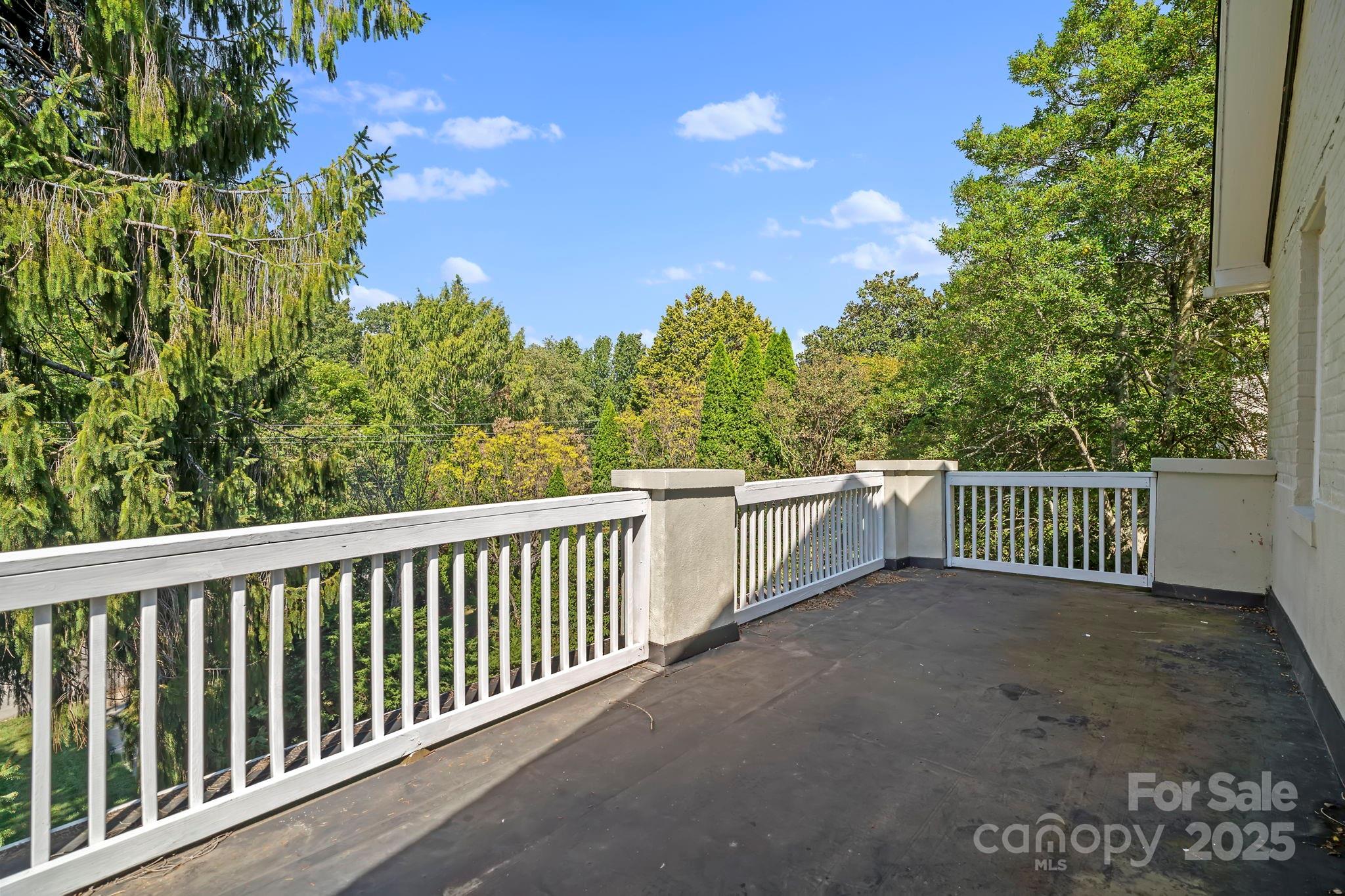 75 Lakewood Drive Asheville NC 28803