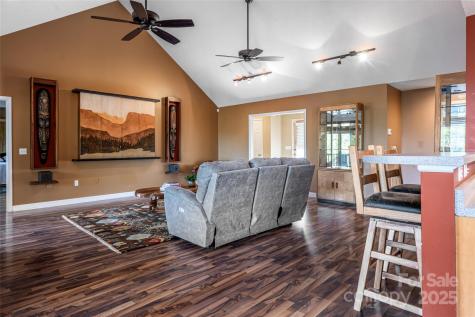 6 Laurel Trail Asheville NC 28803