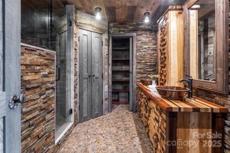 6 Laurel Trail Asheville NC 28803