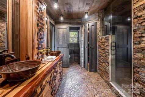 6 Laurel Trail Asheville NC 28803