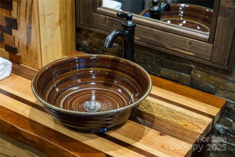 6 Laurel Trail Asheville NC 28803