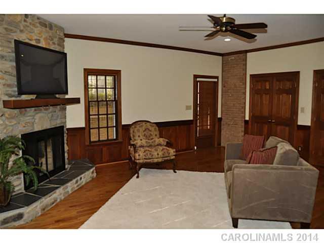 4114 Columbine Circle Charlotte NC 28211