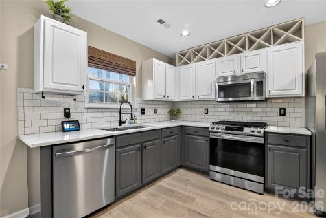 8704 Laurel Run Drive Charlotte NC 28269