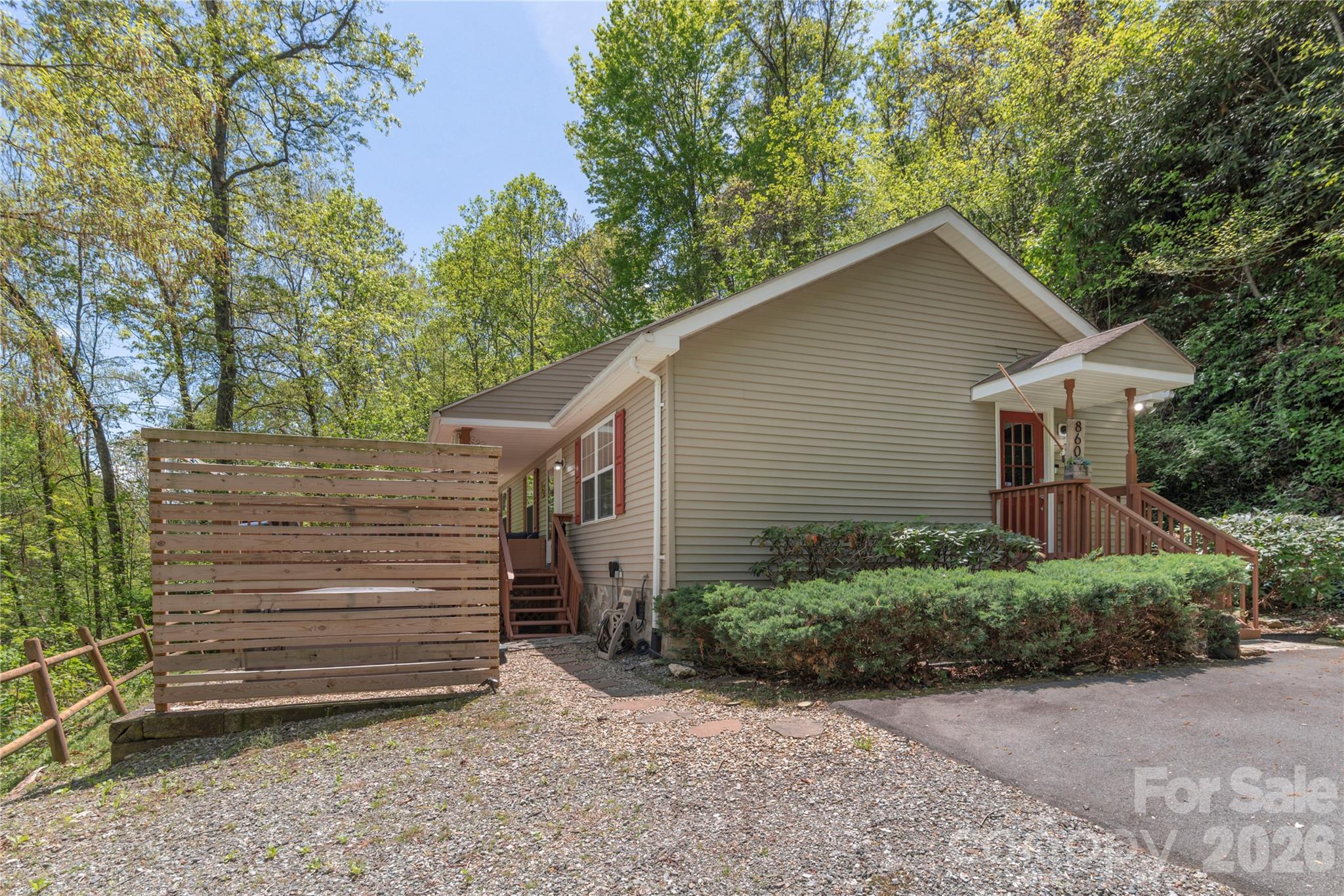 860 Creekside Drive Maggie Valley NC 28751