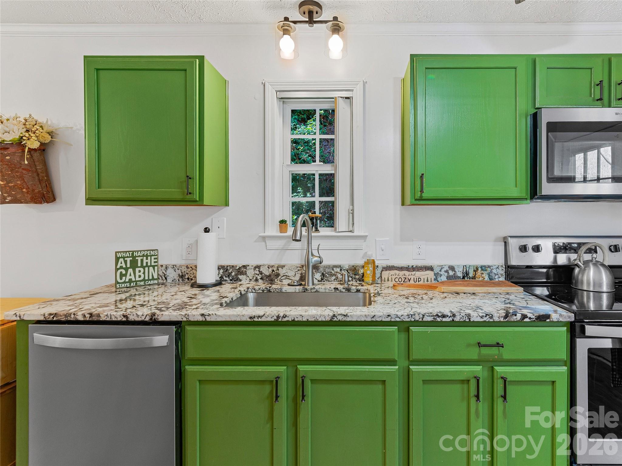 860 Creekside Drive Maggie Valley NC 28751