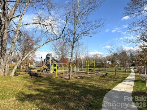 5 White Avenue Asheville NC 28803