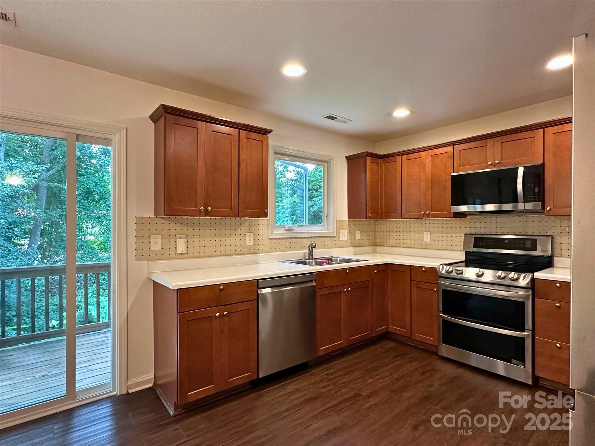 31 English Ivy Road Asheville NC 28806