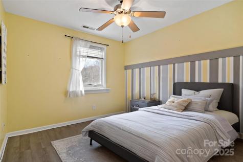 31 English Ivy Road Asheville NC 28806