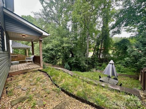 31 English Ivy Road Asheville NC 28806