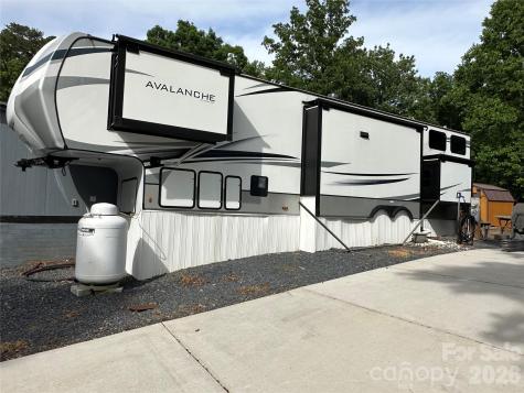 133 Marina Drive New London NC 28127