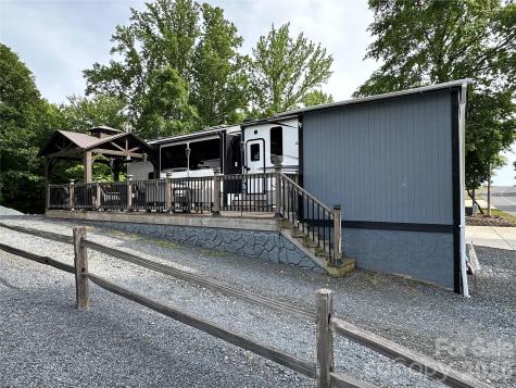 133 Marina Drive New London NC 28127