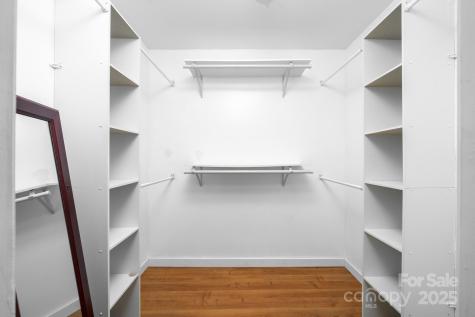 429 Brooklyn Avenue Hendersonville NC 28792