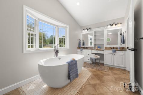 429 Brooklyn Avenue Hendersonville NC 28792