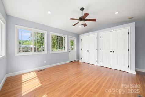 429 Brooklyn Avenue Hendersonville NC 28792