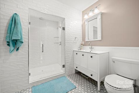 429 Brooklyn Avenue Hendersonville NC 28792