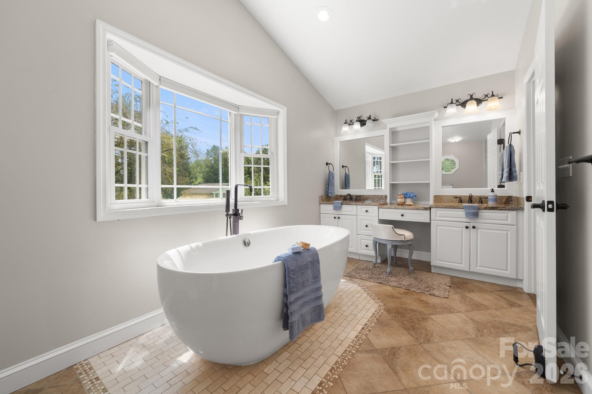 429 Brooklyn Avenue Hendersonville NC 28792