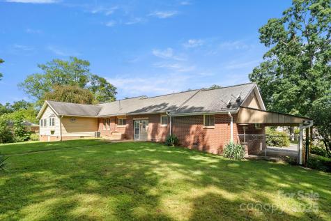 429 Brooklyn Avenue Hendersonville NC 28792