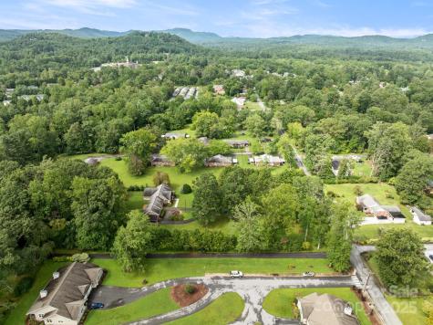 429 Brooklyn Avenue Hendersonville NC 28792