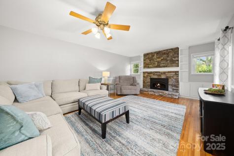 429 Brooklyn Avenue Hendersonville NC 28792