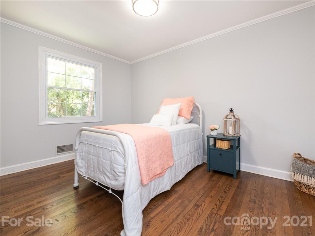 736 Manhasset Road Charlotte NC 28209