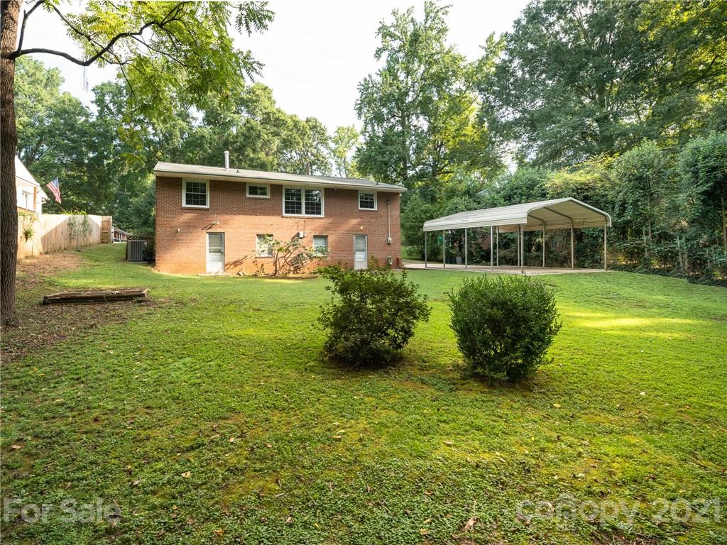 736 Manhasset Road Charlotte NC 28209