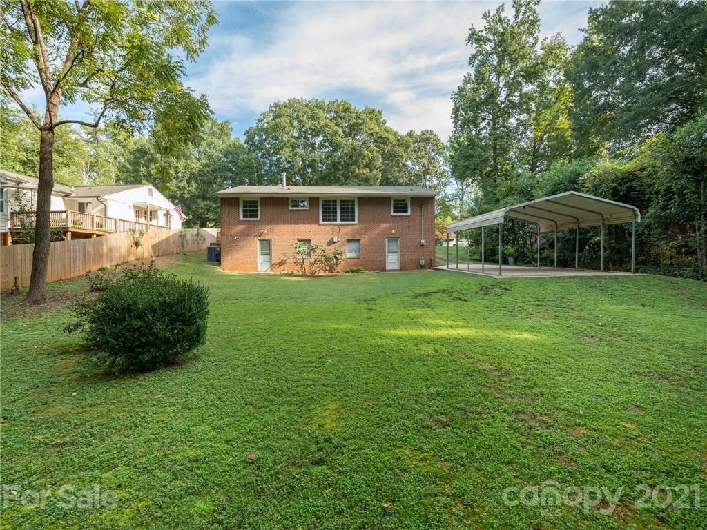 736 Manhasset Road Charlotte NC 28209