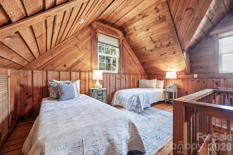 1265 Dillingham Road Barnardsville NC 28709