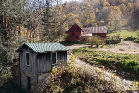 1265 Dillingham Road Barnardsville NC 28709