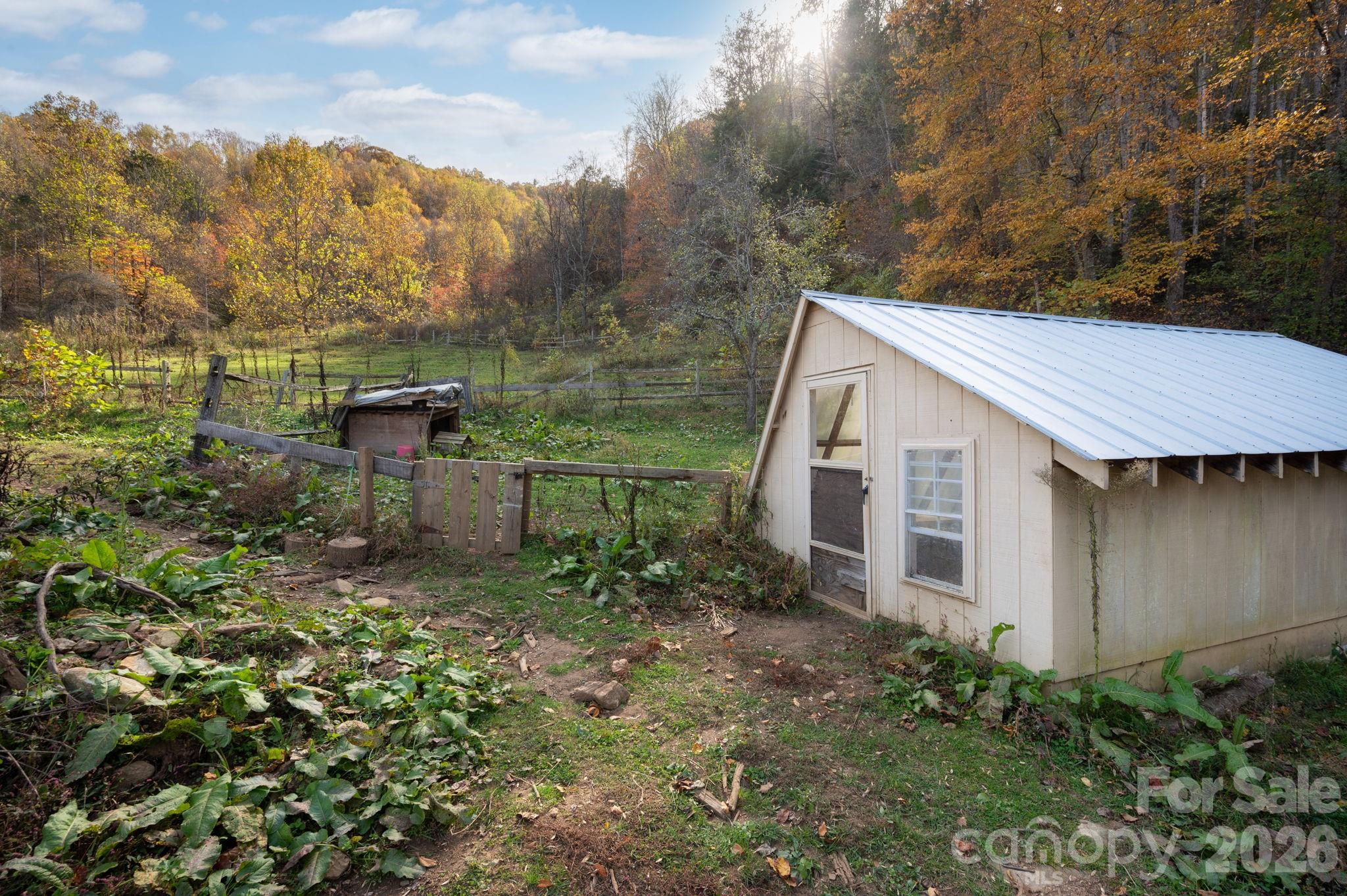 1265 Dillingham Road Barnardsville NC 28709