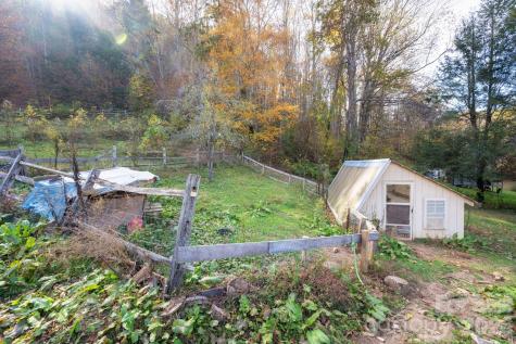 1265 Dillingham Road Barnardsville NC 28709