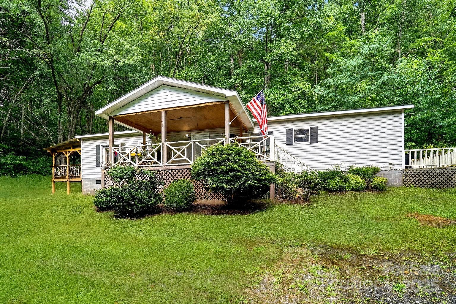 125 Stargazer Lane Tuckasegee NC 28783