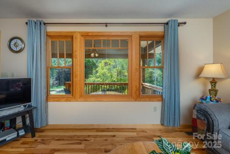 87 Chestnut Hill Road Black Mountain NC 28711