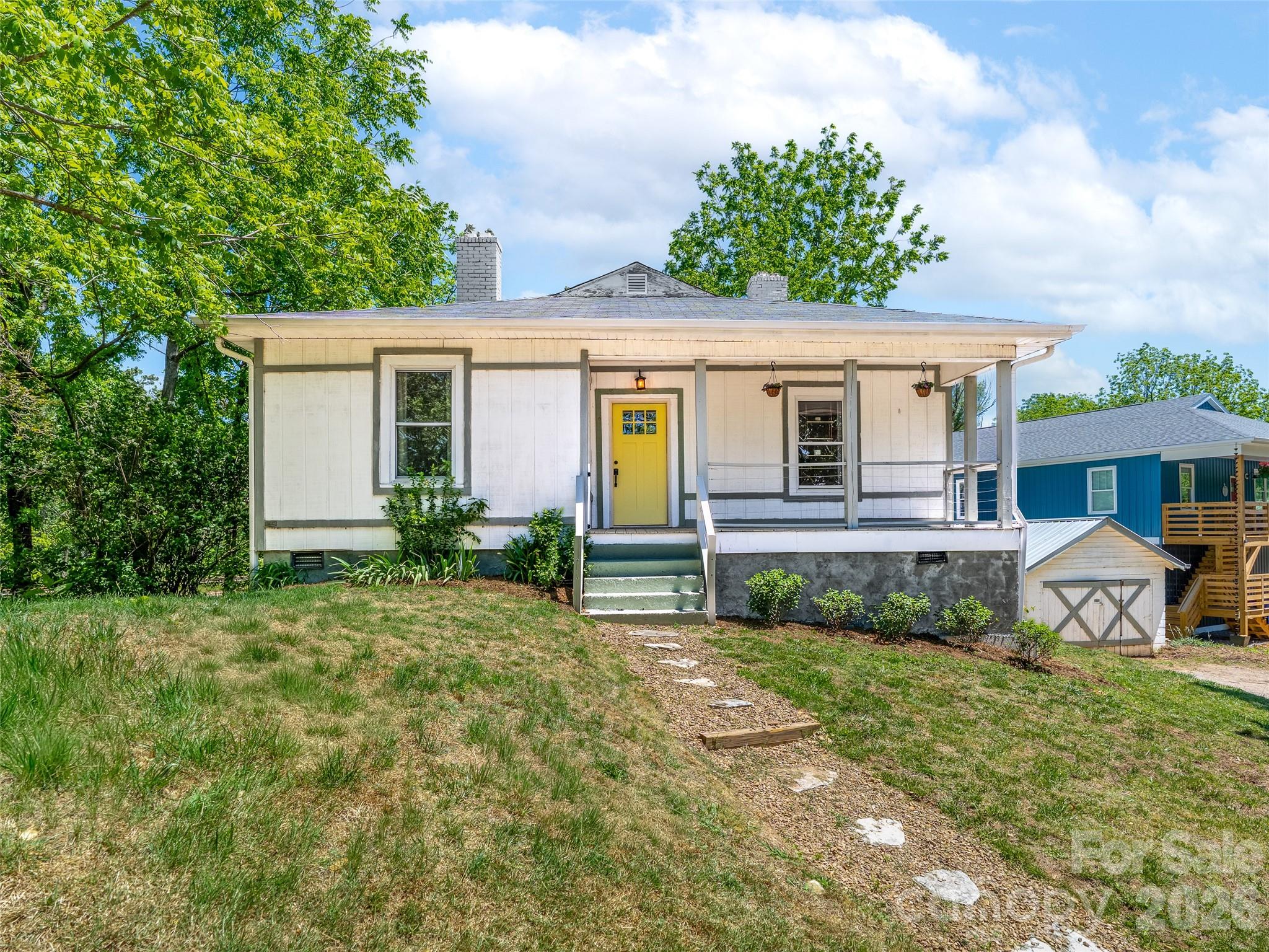 125 Edwards Avenue Swannanoa NC 28778