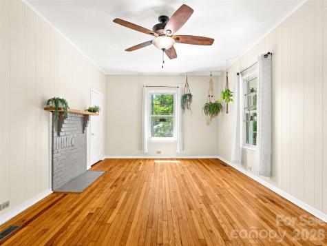 125 Edwards Avenue Swannanoa NC 28778