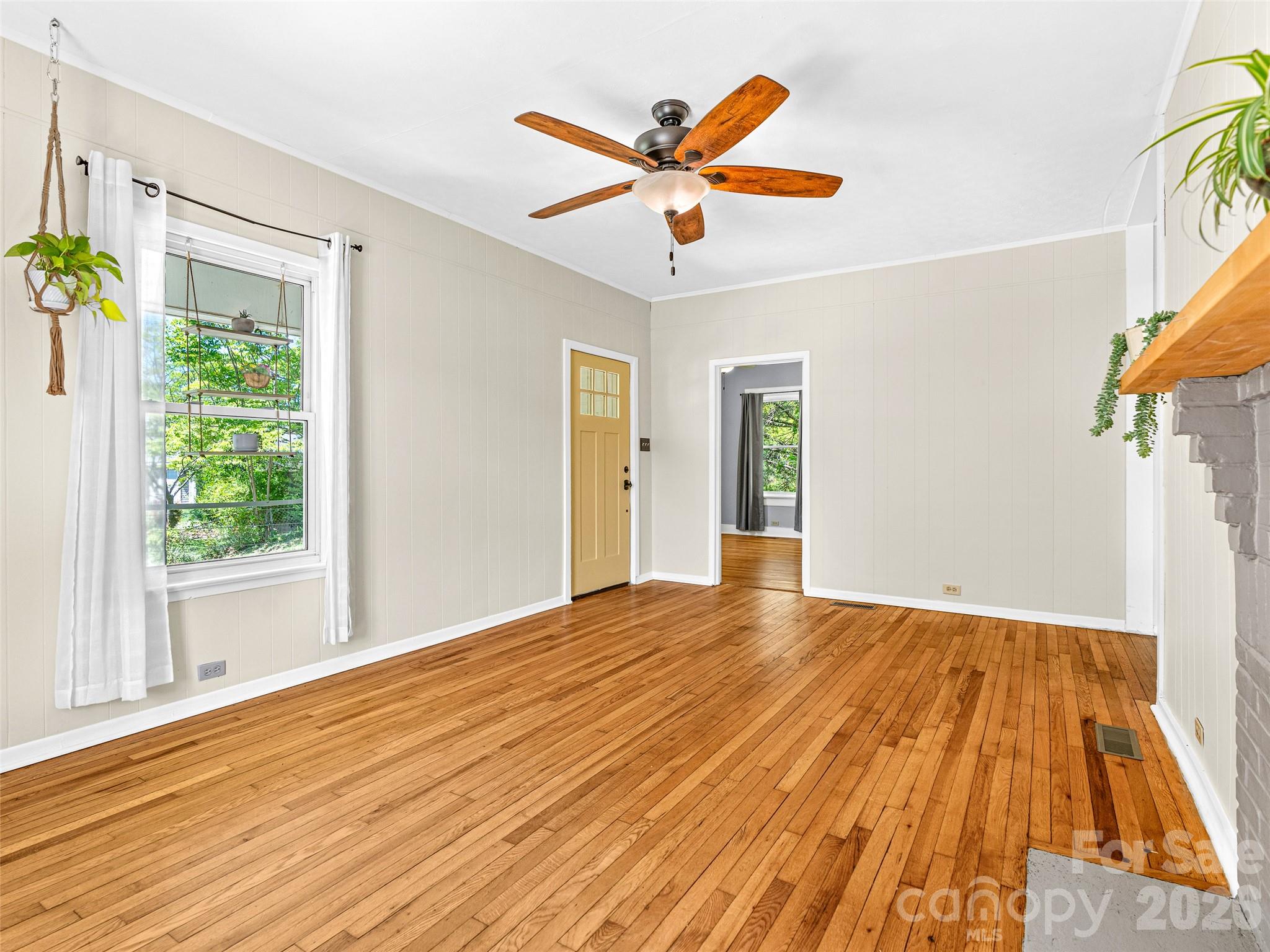 125 Edwards Avenue Swannanoa NC 28778